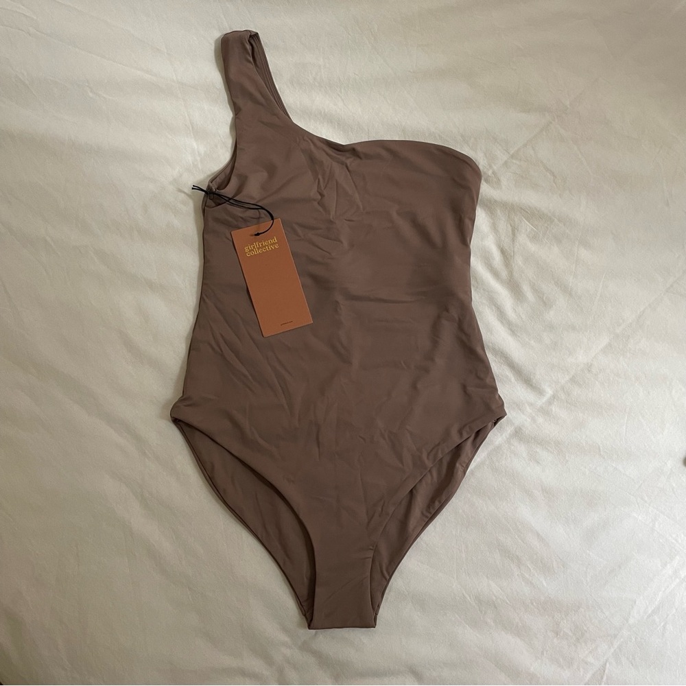 NWT Girlfriend Collective Oasis One Piece Swimsuit in Equator